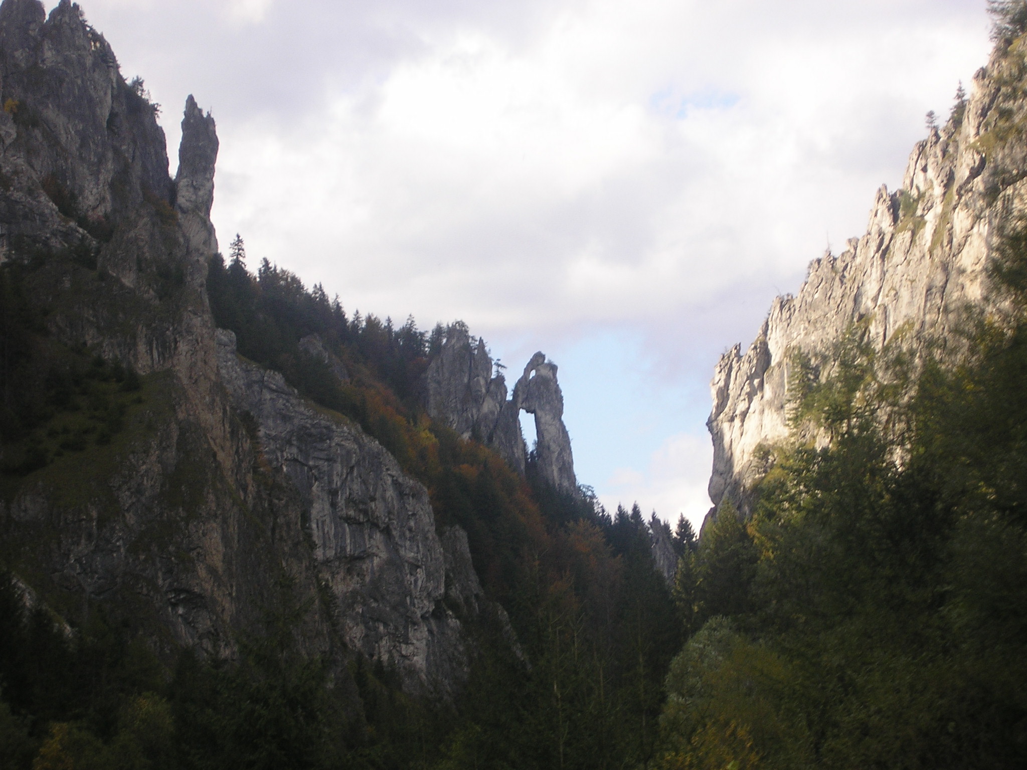 skalni utvar na spanile jizde